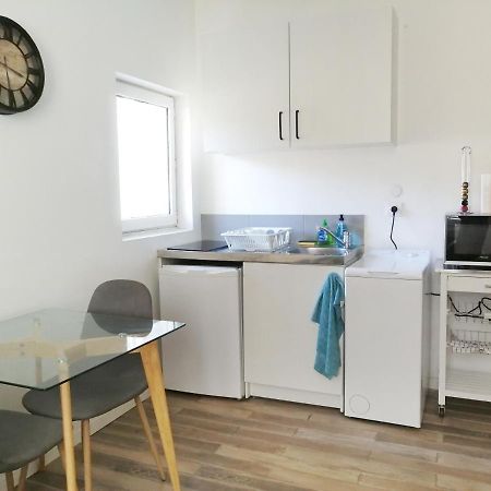Ferienwohnung Blue Rent Bron Exterior foto