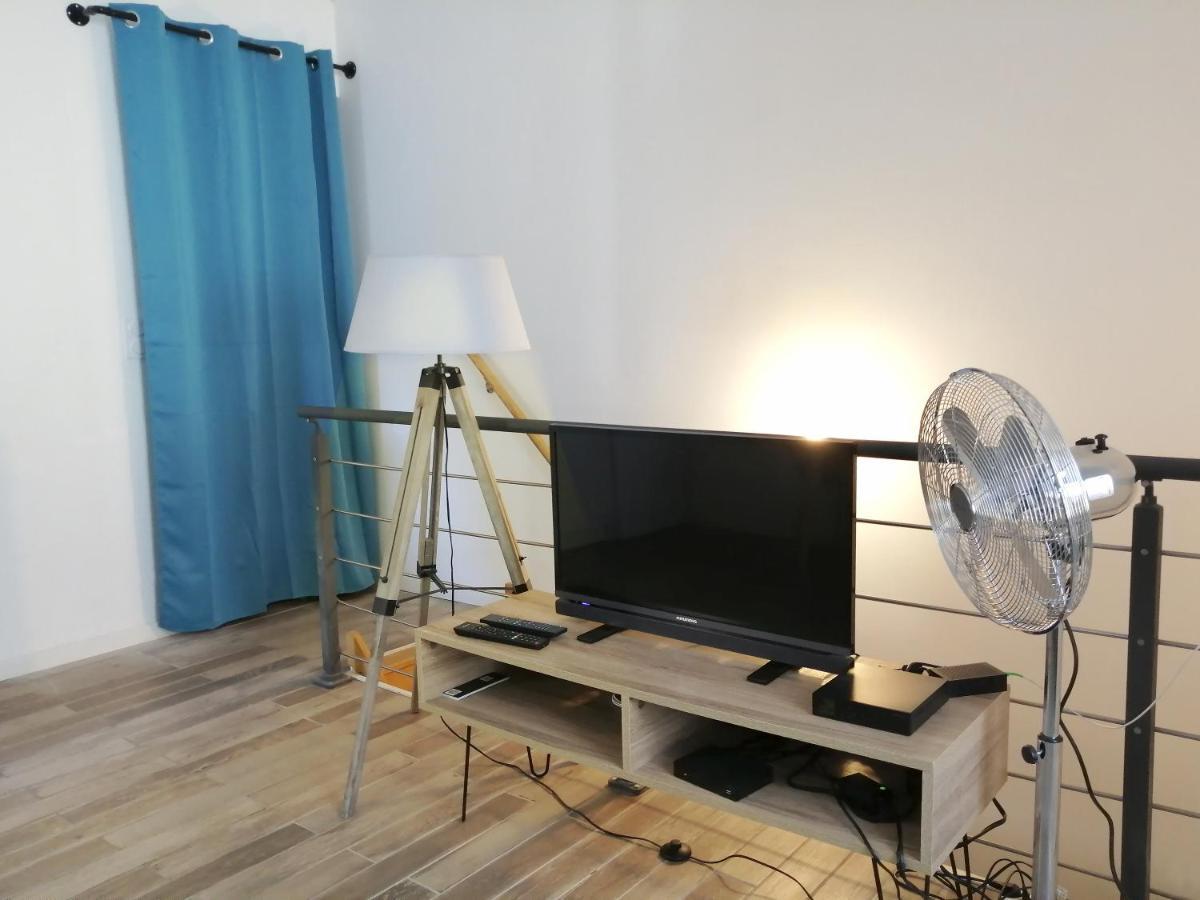 Ferienwohnung Blue Rent Bron Exterior foto