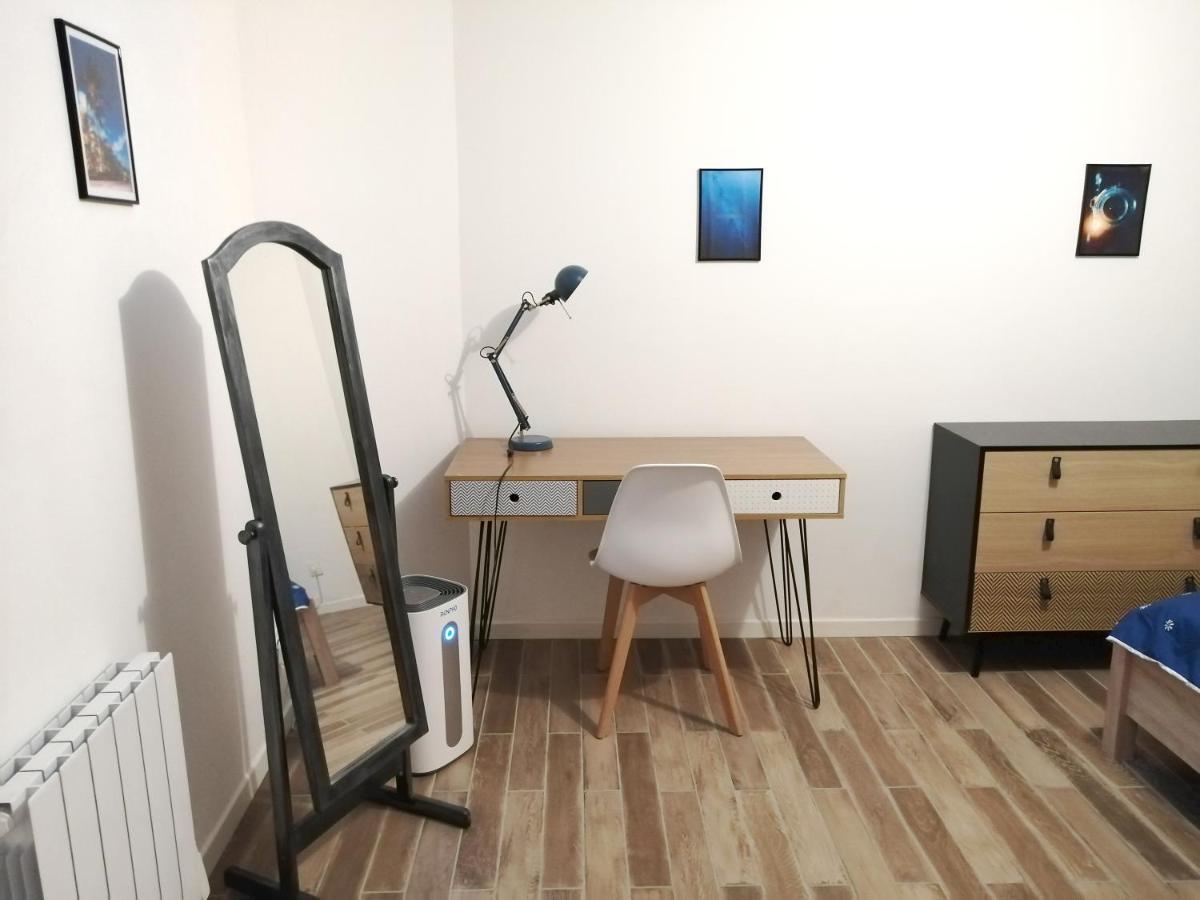 Ferienwohnung Blue Rent Bron Exterior foto