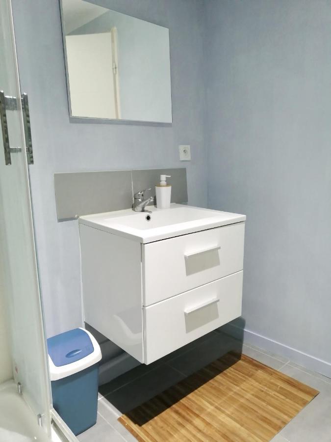 Ferienwohnung Blue Rent Bron Exterior foto