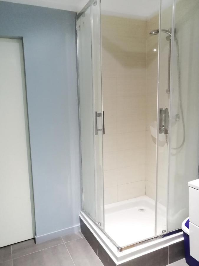 Ferienwohnung Blue Rent Bron Exterior foto